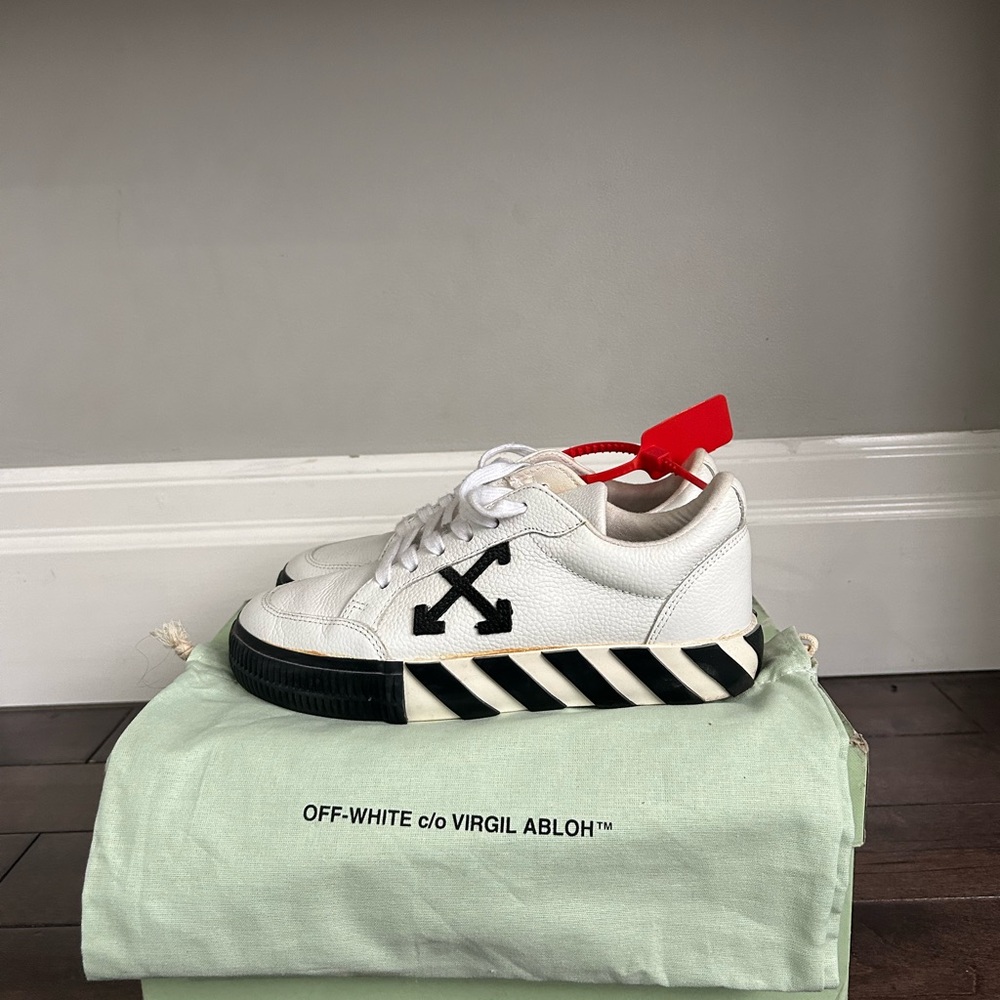 Off-White Kids White Sneakers with Black Stripes